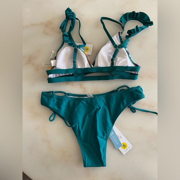 Bikini Set - Sweet Floral Ruffled. - Picture 2 of 5